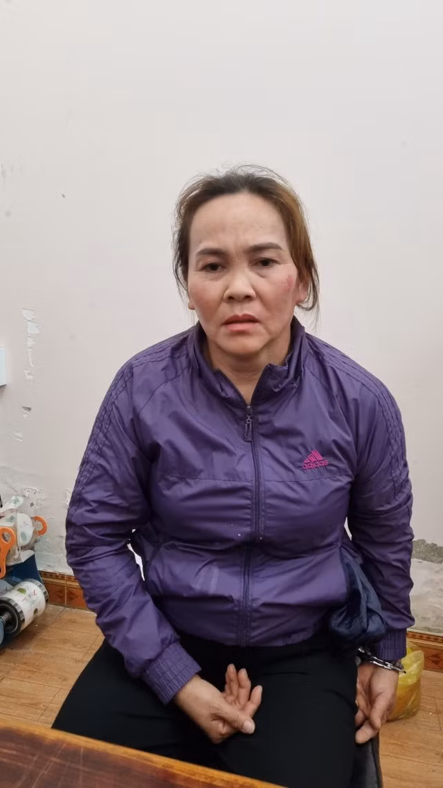 Ngô Thị Hòa (41 tuổi) tại cơ quan công an. Ảnh CACC