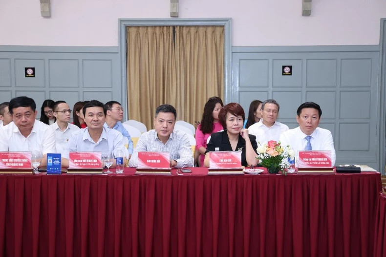 Các đại biểu Trung ương dự hội thảo. Các đại biểu Trung ương dự hội thảo.