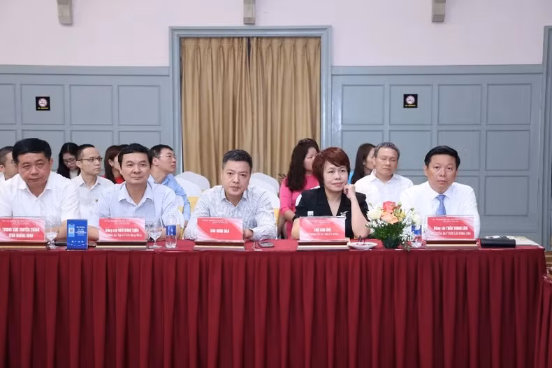 Các đại biểu Trung ương dự hội thảo.