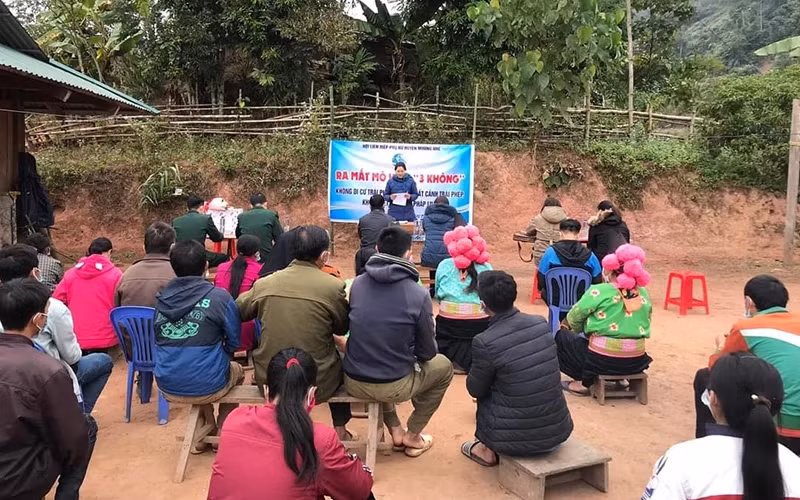 Tuyên truyền pháp luật tới đồng bào dân tộc thiểu số tại huyện Mường Nhé (Điện Biên).