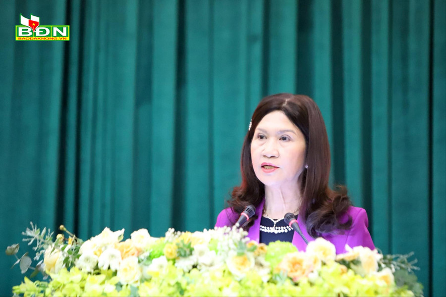 Phó Chủ tịch UBND tỉnh Đắk Nông Tôn Thị Ngọc Hạnh giải trình về công tác giảm nghèo Phó Chủ tịch UBND tỉnh Đắk Nông Tôn Thị Ngọc Hạnh giải trình về công tác giảm nghèo