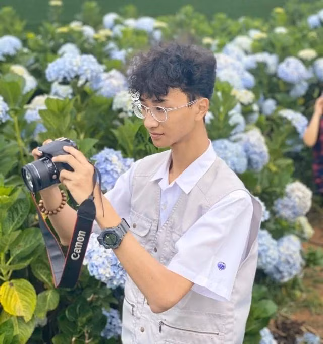 Nghĩa luôn trân trọng sự cố gắng và phát triển của bản thân chứ không chỉ đặt nặng thành tích. Ảnh NVCC