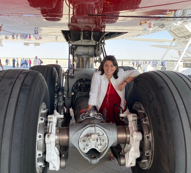 Lays Laraya là một YouTuber. Ảnh: INSIDER