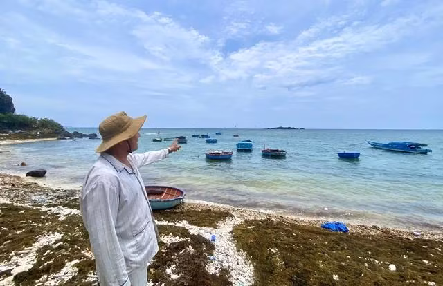 Ông Nguyễn Phúc vẫn còn nhớ biển. Ảnh: HẢI PHONG