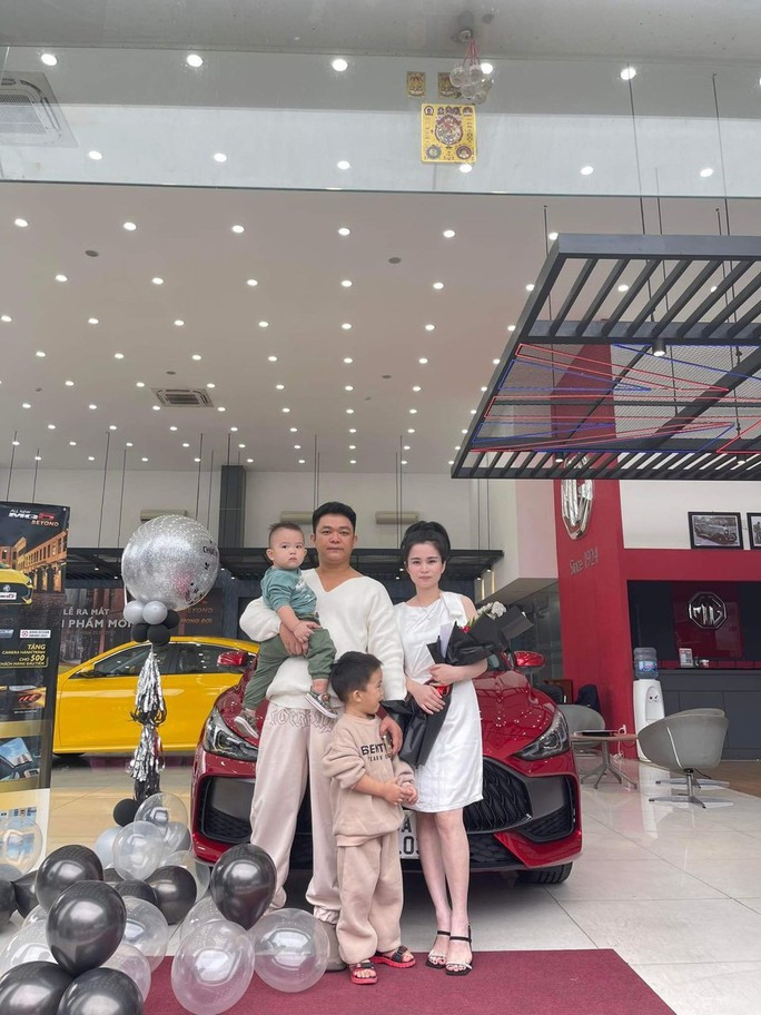 Tác giả của Ngày mai người ta lấy chồng cũng là chủ nhân bản hit Ai chung tình được mãi hay Sao cũng được Tác giả của Ngày mai người ta lấy chồng cũng là chủ nhân bản hit Ai chung tình được mãi hay Sao cũng được