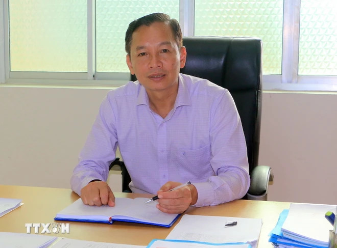 Trưởng Ban Tổ chức Tỉnh ủy Vĩnh Long Nguyễn Hiếu Nghĩa tâm đắc với bài phát biểu của Tổng Bí thư. (Ảnh: Phạm Minh Tuấn/TTXVN) Trưởng Ban Tổ chức Tỉnh ủy Vĩnh Long Nguyễn Hiếu Nghĩa tâm đắc với bài phát biểu của Tổng Bí thư. (Ảnh: Phạm Minh Tuấn/TTXVN)