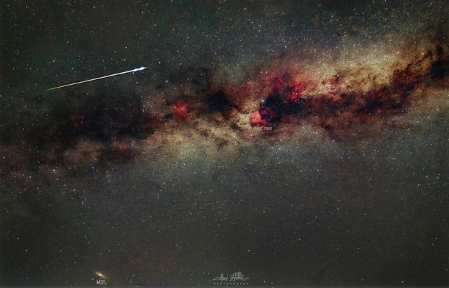 Khi trời không mây và ít ô nhiễm ánh sáng, bất cứ đêm nào người quan sát cũng có thể thấy được một vài sao băng. Ảnh: HUY HUYNH Khi trời không mây và ít ô nhiễm ánh sáng, bất cứ đêm nào người quan sát cũng có thể thấy được một vài sao băng. Ảnh: HUY HUYNH