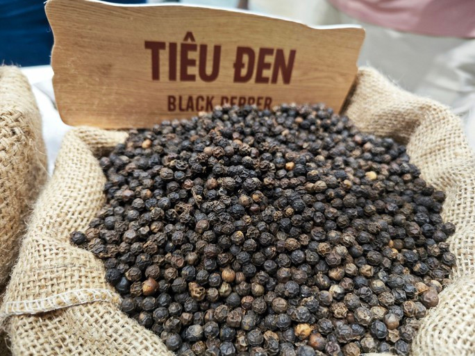 Bất ngờ về 4 lô hàng xuất khẩu tưởng đã mất trắng ở Dubai - Ảnh 2. 2 lô hồ tiêu xuất khẩu sắp mất trắng đã lấy được tiền