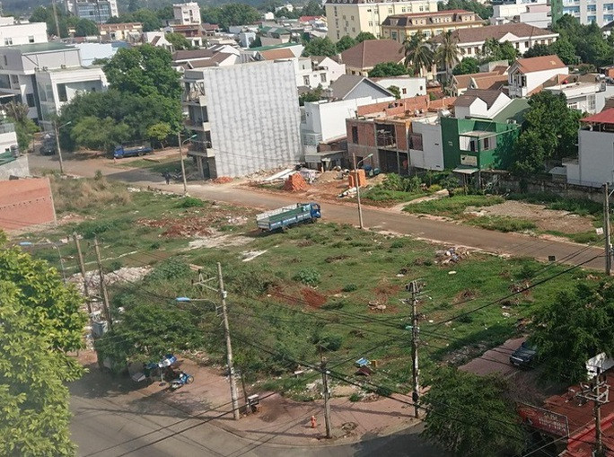 Nhiều cán bộ bị xem xét trách nhiệm trong việc bán rẻ đất &quot;vàng&quot; đường Lý Tự Trọng