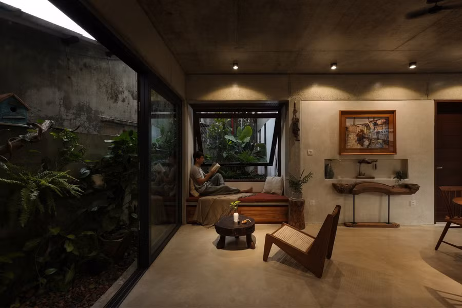 Vật liệu được lựa chọn vì hiệu quả về mặt chi phí và nhu cầu hoàn thiện tối thiểu. Bê tông đánh bóng được sử dụng về mặt kết cấu để tránh tải trọng bổ sung và dễ vệ sinh.