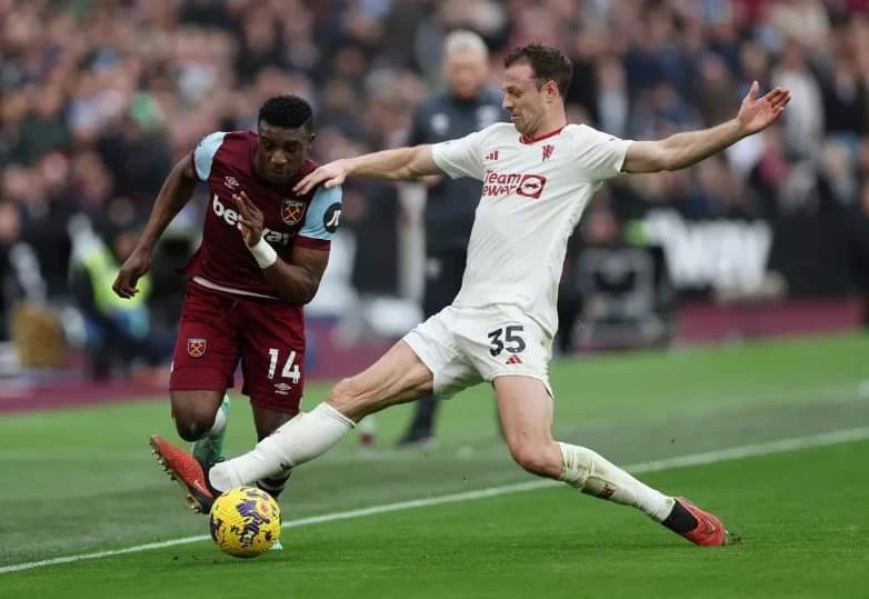 MU thi đấu rất chật vật mùa này. Ảnh: Getty MU thi đấu rất chật vật mùa này. Ảnh: Getty