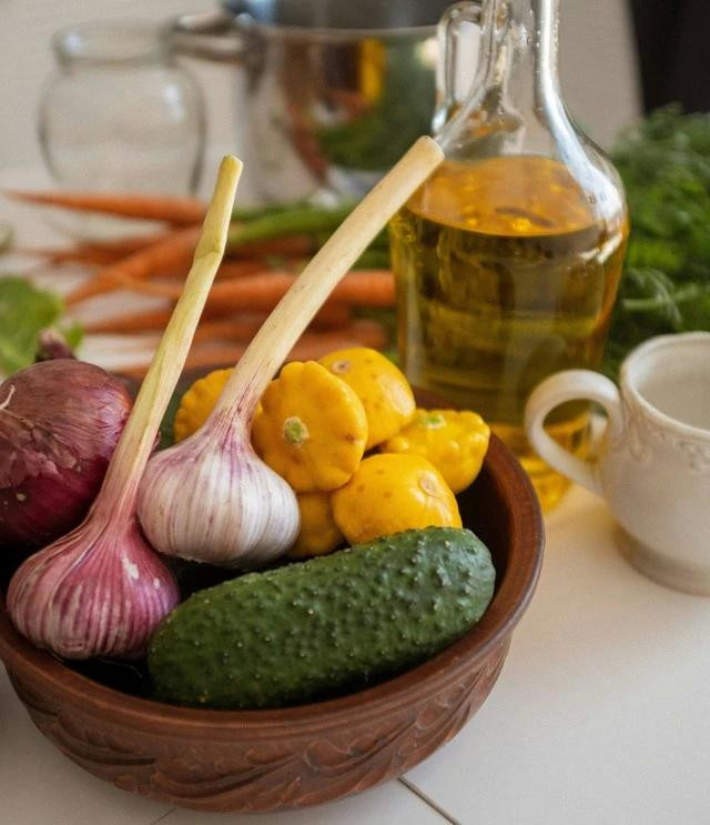 Tất cả các loại hành đều chứa quercetin, nhưng hành đỏ chứa nhiều quercetin nhất. Ảnh: Pexels Tất cả các loại hành đều chứa quercetin, nhưng hành đỏ chứa nhiều quercetin nhất. Ảnh: Pexels