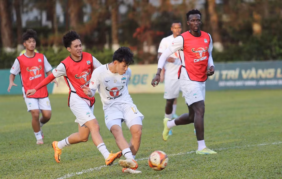 Câu lạc bộ HAGL có cơ hội lớn trong trận mở màn gặp Hồng Lĩnh Hà Tĩnh. Ảnh: Văn Ngọc