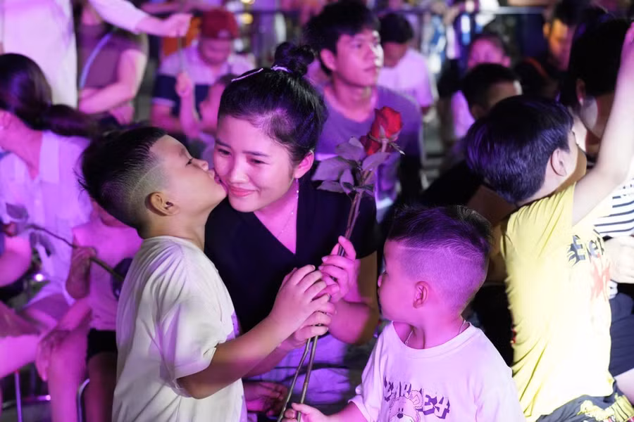 Ngày hội tri ân mẹ cha sẽ sớm trở thành hoạt động thường niên trong khuôn khổ Festival Huế các năm tới. (Ảnh: CTV/Vietnam+)