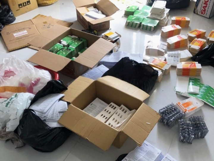 Tân dược giả thu giữ trong chuyên án. (Ảnh Công an cung cấp) Tân dược giả thu giữ trong chuyên án. (Ảnh Công an cung cấp)