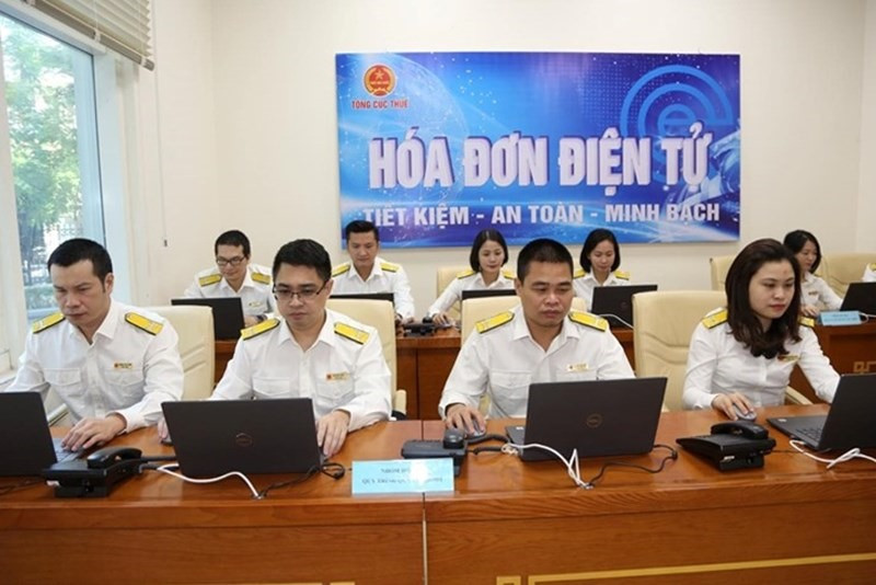 Tổng cục Thuế yêu cầu các cục thuế tập trung vào việc rà soát các hóa đơn xuất bán ra của 524 doanh nghiệp. Ảnh: Tổng cục Thuế Tổng cục Thuế yêu cầu các cục thuế tập trung vào việc rà soát các hóa đơn xuất bán ra của 524 doanh nghiệp. Ảnh: Tổng cục Thuế