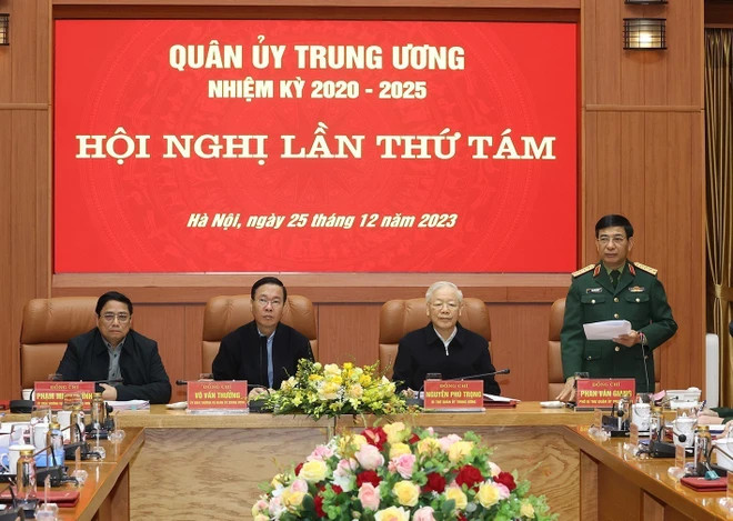 Đại tướng Phan Văn Giang, Ủy viên Bộ Chính trị, Phó Bí thư Quân ủy Trung ương, Bộ trưởng Bộ Quốc phòng phát biểu tại hội nghị. (Ảnh: Trí Dũng/ TTXVN)