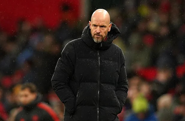 HLV Erik ten Hag chỉ trích các học trò sau thất bại 0-3 dưới tay Bournemouth. HLV Erik ten Hag chỉ trích các học trò sau thất bại 0-3 dưới tay Bournemouth.