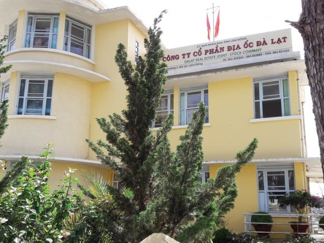 Cổ đông lớn và cổ đông nội bộ của Công ty CP Địa ốc Đà Lạt đua nhau bán cổ phiếu DLR. Cổ đông lớn và cổ đông nội bộ của Công ty CP Địa ốc Đà Lạt đua nhau bán cổ phiếu DLR.