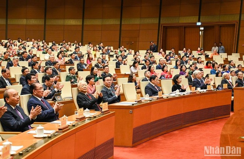 Các đồng chí lãnh đạo Đảng, Nhà nước dự phiên bế mạc. (Ảnh: DUY LINH) Các đồng chí lãnh đạo Đảng, Nhà nước dự phiên bế mạc. (Ảnh: DUY LINH)