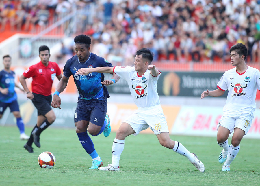 HAGL sẽ tập trung giải quyết sớm cuộc đua trụ hạng HAGL sẽ tập trung giải quyết sớm cuộc đua trụ hạng. Ảnh: Dũng Nguyễn