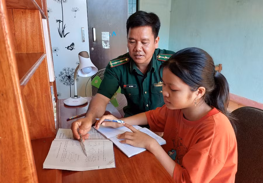 Các đơn vị trực thuộc Bộ đội Biên phòng tỉnh đã triển khai hiệu quả mô hình “Con nuôi đồn Biên phòng”. Ảnh: V.H