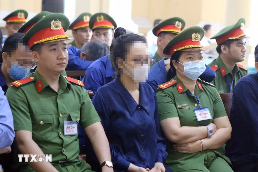 Bị cáo Trương Huệ Vân tại phiên tòa (ngày 1/4). (Ảnh: Thanh Vũ/TTXVN)