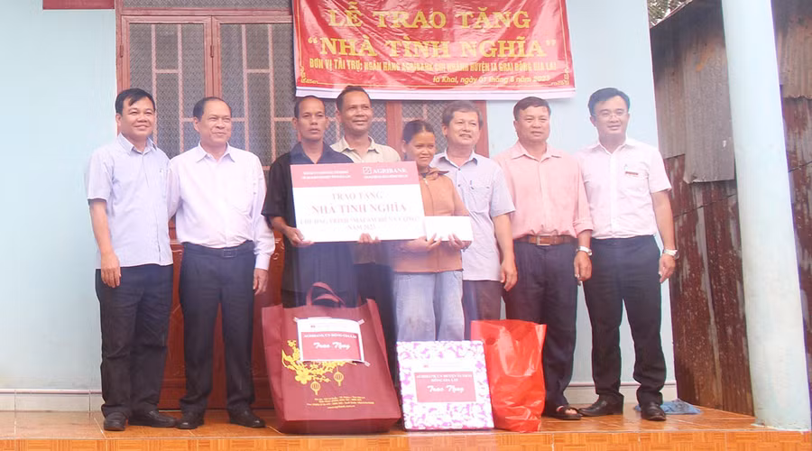 Trong tháng 8-2023, chương trình “Mái ấm biên cương” đã hoàn thành việc trao nhà cho các gia đình được hỗ trợ. Ảnh: Sơn Ca