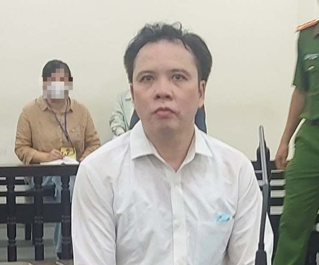 Bị cáo Nguyễn Sỹ Tá tại phiên toà sáng nay. Ảnh: V.A. Bị cáo Nguyễn Sỹ Tá tại phiên toà sáng nay. Ảnh: V.A.