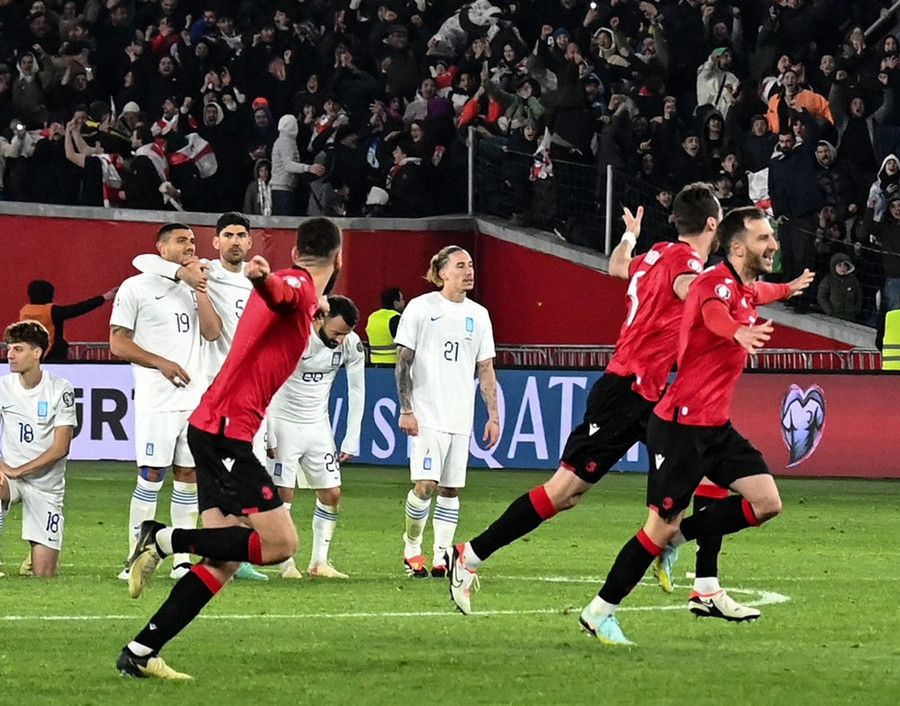 Gruzia vượt qua Hy Lạp để lần đầu tham dự Vòng chung kết EURO. (Nguồn: UEFA) Gruzia vượt qua Hy Lạp để lần đầu tham dự Vòng chung kết EURO. (Nguồn: UEFA)