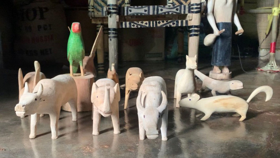 Các sản phẩm của ông Siu Kin chế tác. Ảnh: R&apos;Ô PRIN