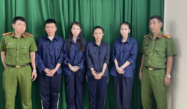 Các đối tượng tại cơ quan công an