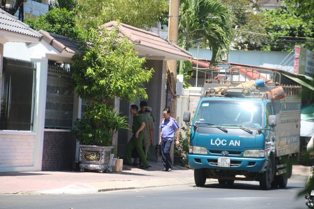 Cơ quan CSĐT Bộ Công an (C01) và Viện KSND cùng cấp có mặt trước nhà ông Lê Tiến Phương. Ảnh: Hợp Phố Cơ quan CSĐT Bộ Công an (C01) và Viện KSND cùng cấp có mặt trước nhà ông Lê Tiến Phương. Ảnh: Hợp Phố