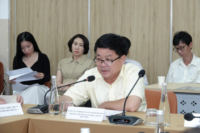 Đại diện chợ đầu mối nông sản thực phẩm Hóc Môn cho biết nông sản từ các tỉnh Tây Nguyên đổ về TP HCM ngày càng nhiều Đại diện chợ đầu mối nông sản thực phẩm Hóc Môn cho biết nông sản từ các tỉnh Tây Nguyên đổ về TP HCM ngày càng nhiều