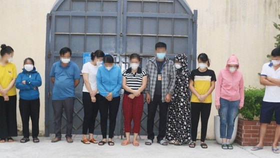 Các đối tượng liên quan bị bắt giữ và triệu tập. Ảnh: Công an Hà Tĩnh cung cấp Các đối tượng liên quan bị bắt giữ và triệu tập. Ảnh: Công an Hà Tĩnh cung cấp