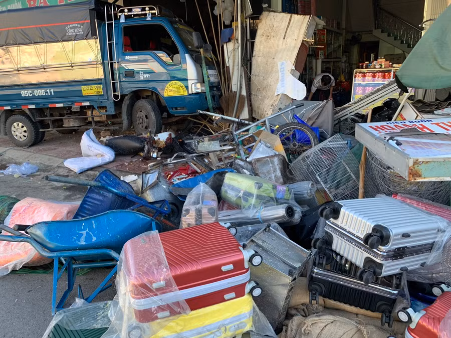 Hiện trường vụ tai nạn. Hiện trường vụ tai nạn.