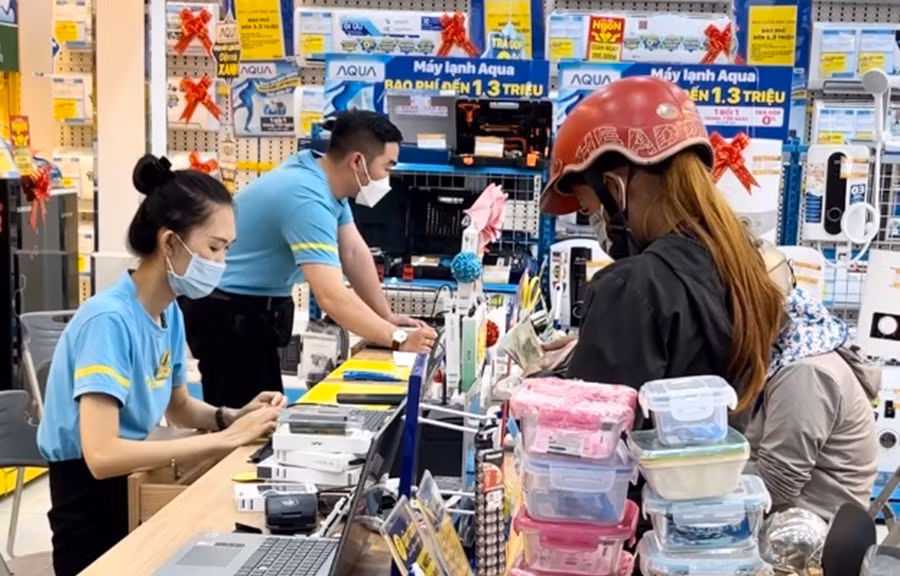 Các doanh nghiệp bắt đầu phát triển hệ thống kinh doanh hiện đại tại vùng nông thôn. Ảnh: V.T