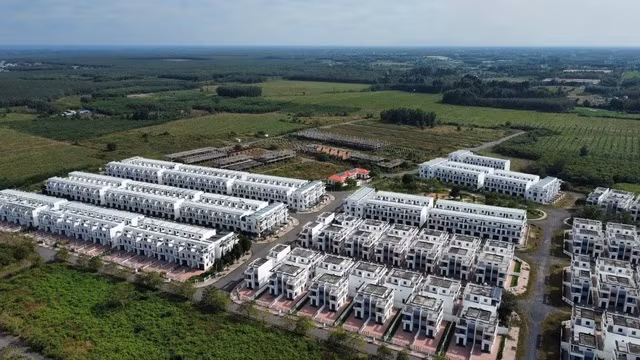 Toàn cảnh 500 căn biệt thự trái phép. Toàn cảnh 500 căn biệt thự trái phép.