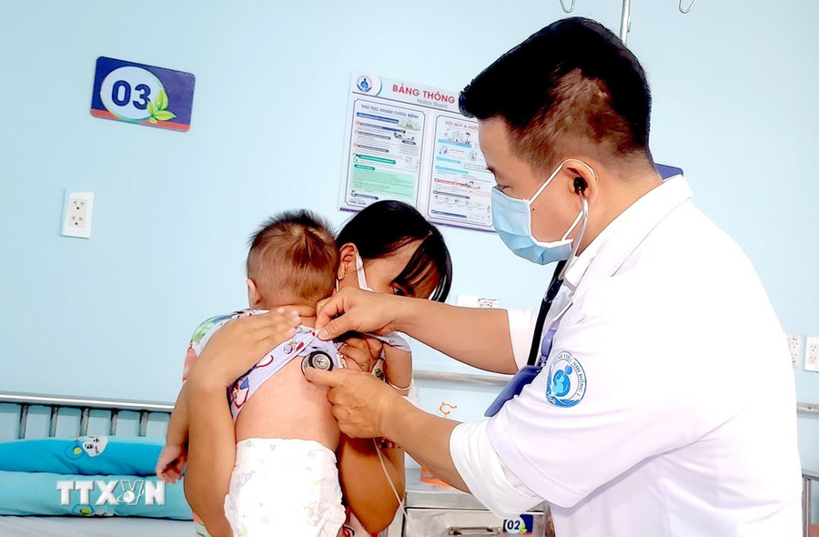 Trẻ mắc bệnh sởi được điều trị tại Bệnh viện Nhi đồng 1 Thành phố Hồ Chí Minh. (Ảnh: Đinh Hằng/TTXVN) Trẻ mắc bệnh sởi được điều trị tại Bệnh viện Nhi đồng 1 Thành phố Hồ Chí Minh. (Ảnh: Đinh Hằng/TTXVN)
