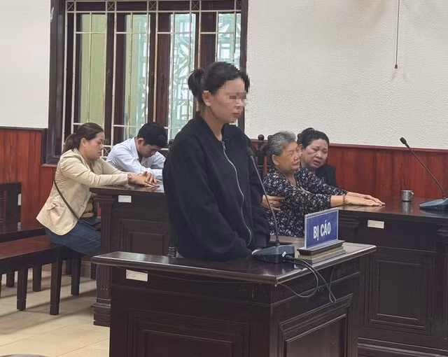 Bị cáo Nguyễn Thị Thùy Trang tại phiên tòa sơ thẩm.