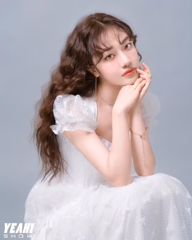 Hoàng Duyên được Nguyễn Hồng Thuận đánh giá cao bởi sự chuyên nghiệp, trách nhiệm trong công việc. Ảnh: NVCC