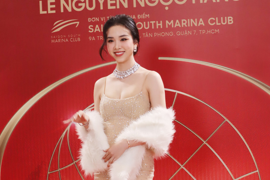 Á hậu 'ăn chay trường' khoe vũ đạo trên sân khấu - Ảnh 4. Trong khi đó, Á hậu Thúy An, đại diện Việt Nam tại Hoa hậu Liên lục địa 2019 cho biết ban giám khảo sẽ luôn quan sát những thí sinh để chấm điểm nên mong đàn em tích cực trau dồi kỹ năng và thể hiện hết khả năng của mình tại đấu trường này. Ảnh: Minh Hy