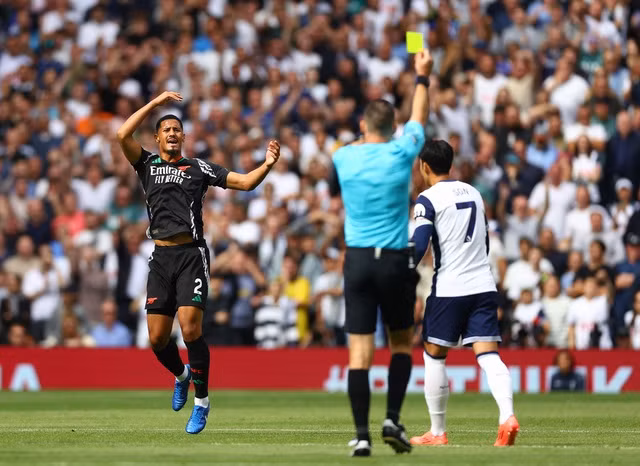 Trọng tài Jarred Gillett cả trận phải rút đến 8 thẻ vàng. Trọng tài Jarred Gillett cả trận phải rút đến 8 thẻ vàng.