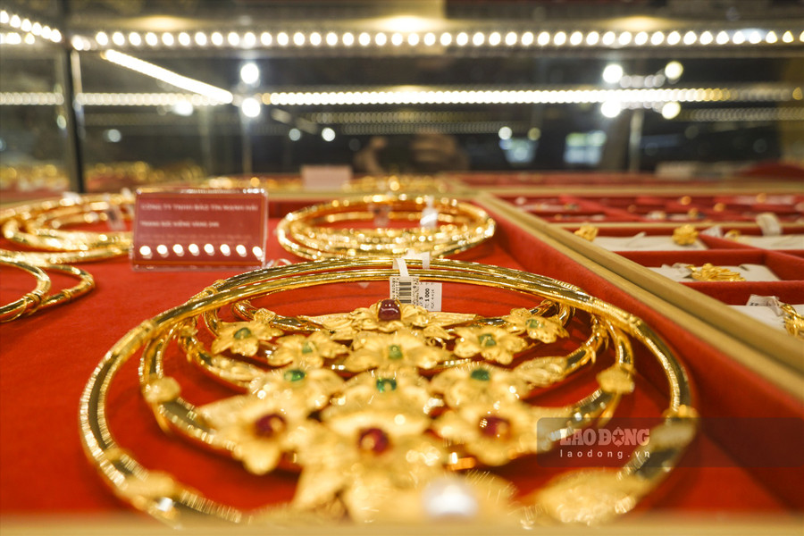 Giới chuyên gia dự báo bất ngờ về giá vàng tuần này. Ảnh minh họa: Phan Anh