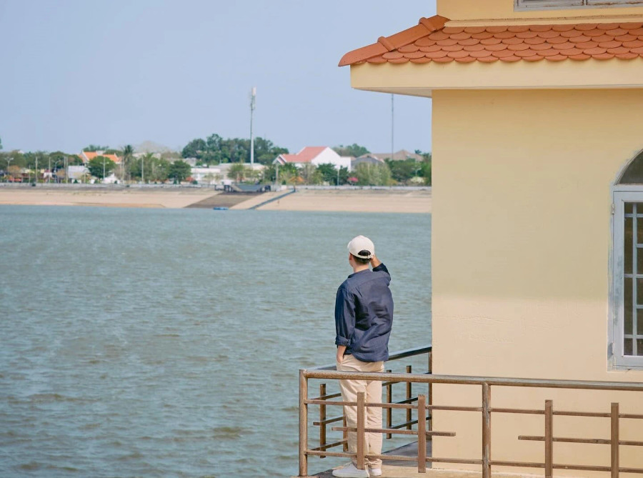 Hải thích những cảnh vật thiên nhiên. Ảnh: NVCC Hải thích những cảnh vật thiên nhiên. Ảnh: NVCC