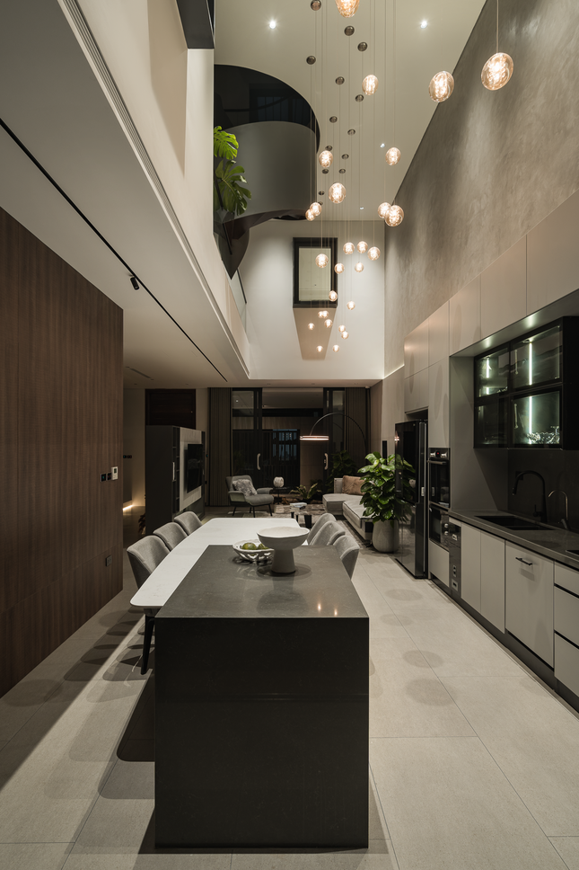 Không gian gọn gàng và phân bổ theo chiều dọc.