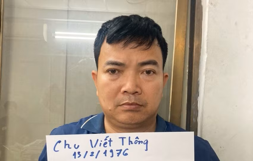 Chu Viết Thông trước đó đã tự xưng là cán bộ TP.HCM để lừa nạn nhân chuyển khoảng 70 triệu tiền "chạy án". Ảnh: HT Chu Viết Thông trước đó đã tự xưng là cán bộ TP.HCM để lừa nạn nhân chuyển khoảng 70 triệu tiền "chạy án". Ảnh: HT