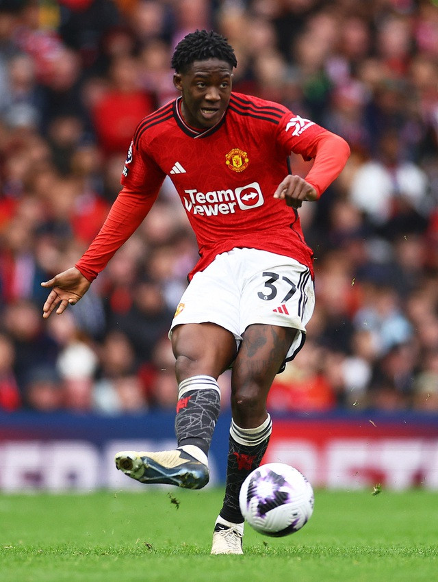 Mainoo khẳng định vai trò ở hàng tiền vệ Man United. Mainoo khẳng định vai trò ở hàng tiền vệ Man United.