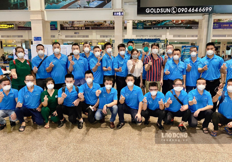 Đoàn cán bộ y tế tỉnh Sơn La hỗ trợ phòng, chống dịch tại TP Hồ Chí Minh. Ảnh: NVCC Đoàn cán bộ y tế tỉnh Sơn La hỗ trợ phòng, chống dịch tại TP Hồ Chí Minh. Ảnh: NVCC