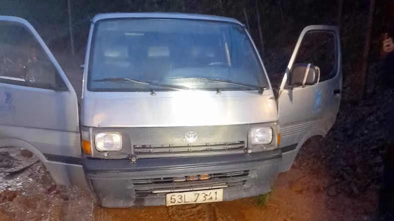 Phương tiện vận chuyển lâm sản trái pháp luật.